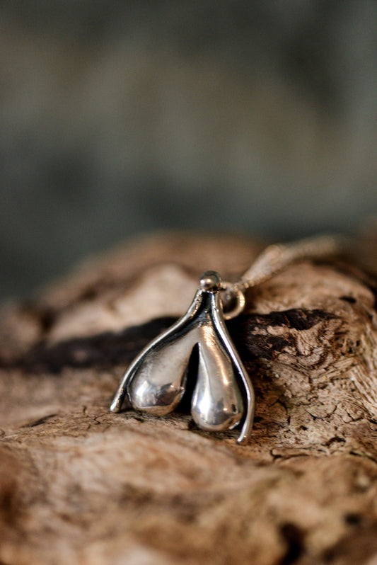 KALI - Clitoris Pendant image 0